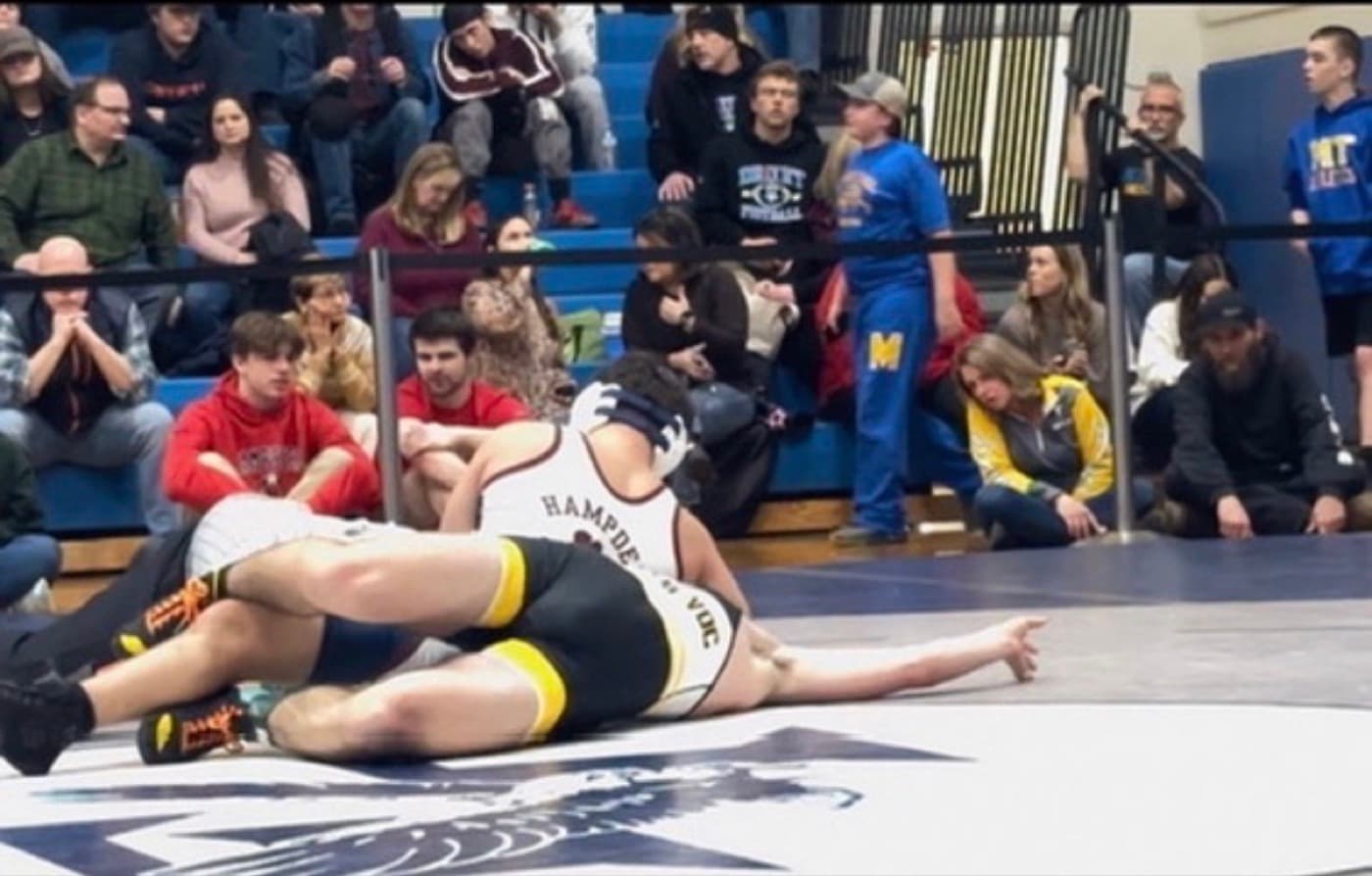 Powerlifting and wrestling